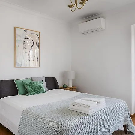 Master Deco Gem In Graca Apartment